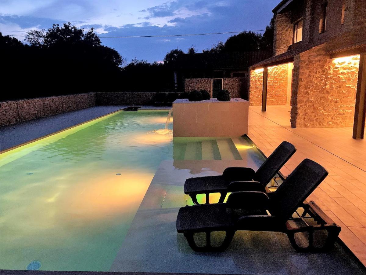 2 Apartamentos En Villa Con Piscina Privada En Asturias El Marquesau Noriega Exterior photo